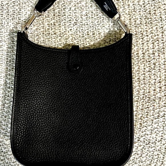 SOLD! Authentic HERMES Evelyne TPM Small crossbody PRISTINE EXCELLENT CONDITION - Picture 3 of 16